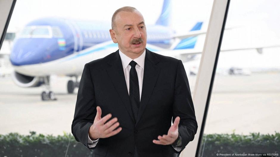 71180088 403 Deutsche Welle Azerbaijan Airlines