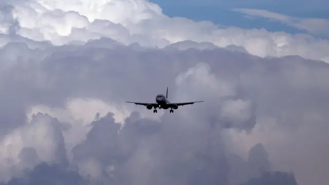 Полет вправо. Сможет ли Россия опять строить пассажирские авиалайнеры? 2 SSJ-100