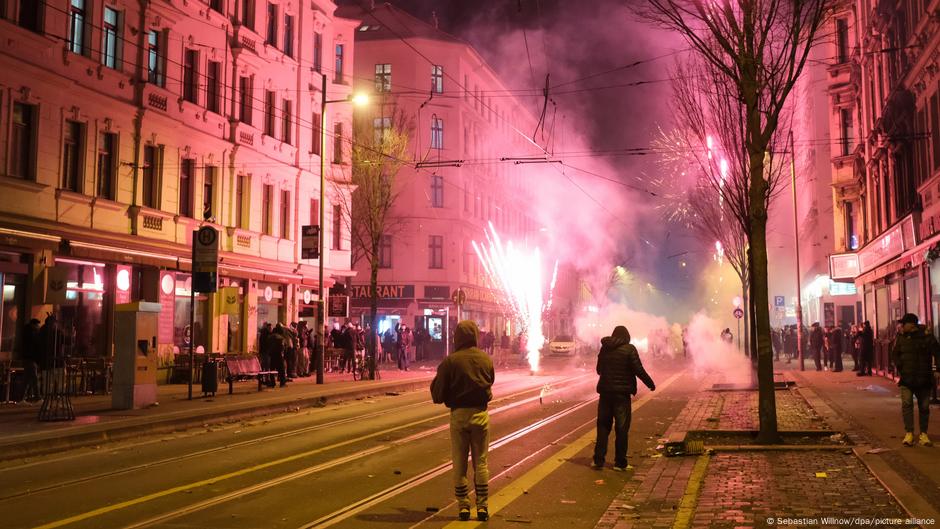В новогоднюю ночь жертвами фейерверков в Германии стали пять человек 1 71194468 403 Deutsche Welle фейерверк