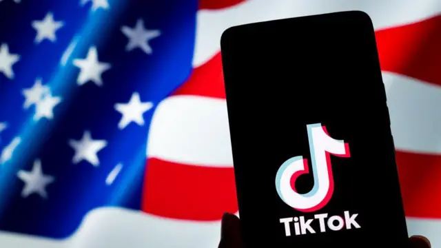 TikTok логотип 