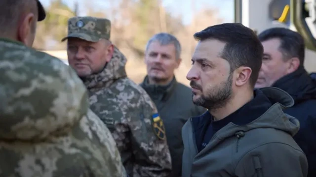 Зеленский в окружении генералов