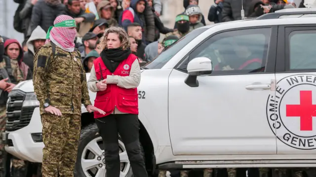 Боевик ХАМАС и сотрудница Красного Креста