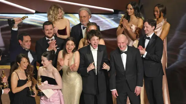 Актеры и съемочная команда фильма «Анора»