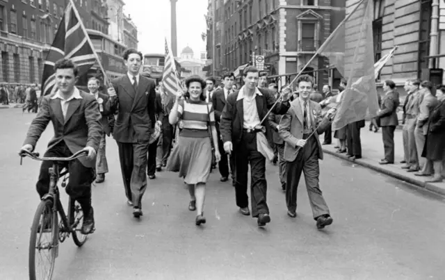VE Day в Лондоне, 8 мая 1945 год