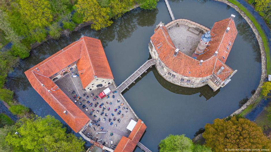 57494046 403 Deutsche Welle замок Фишеринг