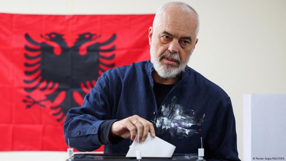 72526836 403 Deutsche Welle Албания, Эди Рам