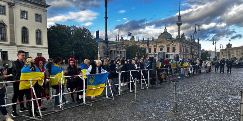 72561586 403 Deutsche Welle акция протеста в Берлине