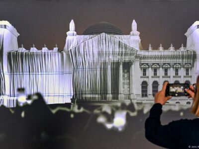 72617156 403 Deutsche Welle Берлин, Рейхстаг