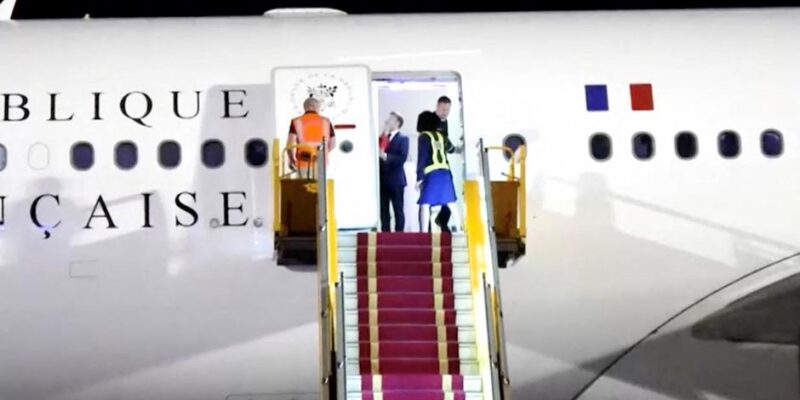 72675164 403 Deutsche Welle пощечина, Эммануэль Макрон