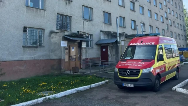 Шпионский скандал между Украиной и Венгрией: Орбана обвиняют в попытке навредить конкуренту 3 Машина скорой помощи
