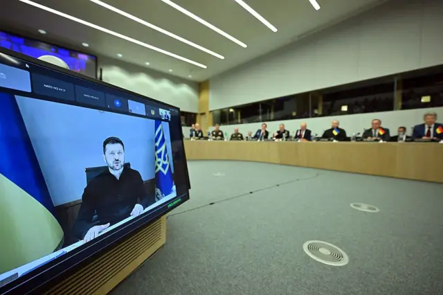 Зеленский по видеосвязи на встрече контактной группы по Украине в июне 2025 