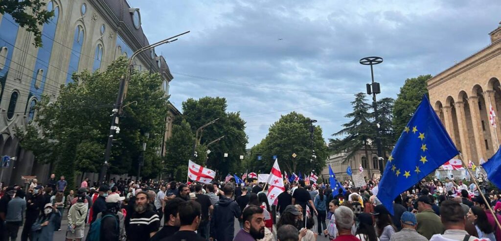 111 2 e1751214371269 новости акция протеста в тбилиси