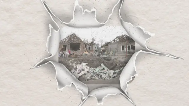 «Папу похоронили в огороде, где росли розы». Как разделенные фронтом украинские семьи часто не могут попрощаться с родными 3 Коллаж: в разорванное бумажное отверстие видны разрушенные войной одноэтажные жилые дома