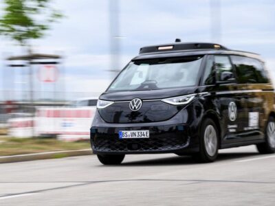 66225587 403 Deutsche Welle Tesla, Volkswagen