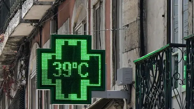 Вывеска в Лиссабоне