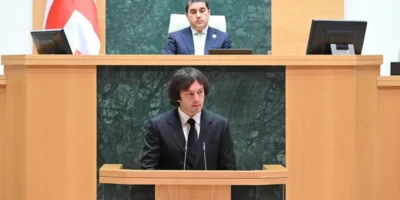 Депутаты "Мечты" вызывают премьера Грузии в парламент 7 irakli kobaxidze политика Грузинская мечта, интерпелляция, Ираклий Кобахидзе, премьер Грузии
