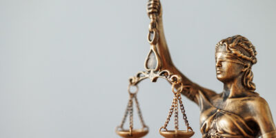 the symbol of justice and justice is a statuette o 2025 02 22 19 01 33 utc новости featured, Грузинская мечта, судебная система Грузии