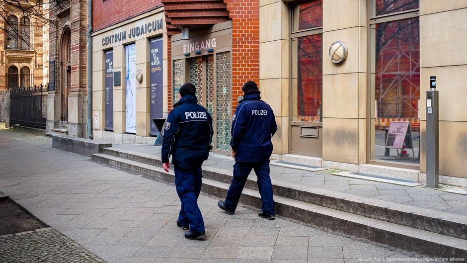 70912186 403 Deutsche Welle евреи