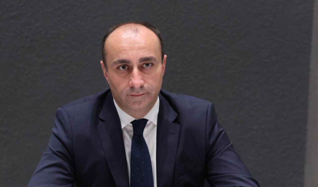 geladze geka gela e1752513701345 новости Гека (Гела) Геладзе, Гека Геладзе, Гела Геладзе, Глава МВД Грузии, обрушение здания, Площадь Вокзальная