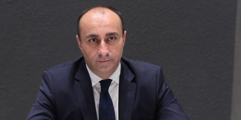 geladze geka gela e1752513701345 новости Гека (Гела) Геладзе, Гека Геладзе, Гела Геладзе, Глава МВД Грузии, обрушение здания, Площадь Вокзальная