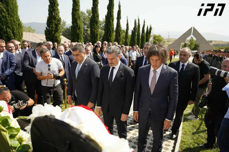 новости братское кладбище на Мухатгверди, война 2008 года, Ираклий Кобахидзе, Михаил Кавелашвили, российско-грузинская война