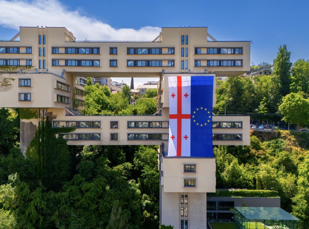 499761343 1148413133978680 7844789486257777922 n политика Bank of Georgia, featured, Арчил Гачечиладзе, Бидзина Иванишвили, Грузия-ЕС, экономика Грузии