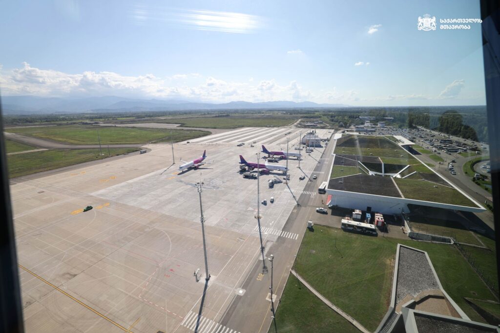 aeroport polosa новости взлетно-посадочная полоса, Ираклий Кобахидзе, Кутаисский аэропорт, Мариам Квривишвили, Международный аэропорт Кутаиси, Минэкономики, премьер Грузии