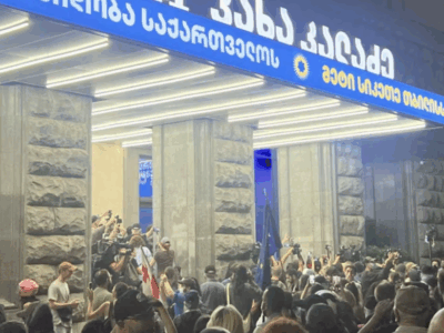 screenshot 2025 09 09 204545 новости акция протеста в тбилиси, Грузинская мечта, столкновение, штаб Каладзе