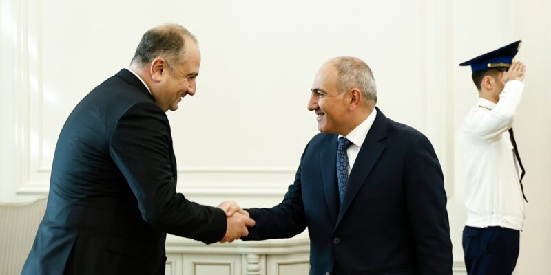 568336992 1223590039800320 1927734856425947362 n новости Глава Минобороны, Грузинская мечта, Грузия-Армения, Ираклий Чиковани, Никол Пашинян, премьер Армении