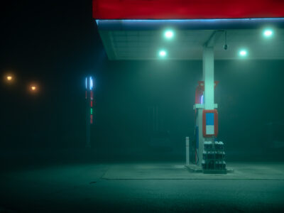 Нефть и санкции: что будет с российским топливом в Грузии 6 empty gas pump during a foggy night with glowing l 2025 02 02 23 38 32 utc 1 SOVA-блог featured, Lukoil Georgia, Грузия-Россия, Лукойл