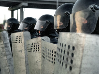 police squad protecting against riot 2025 03 15 04 10 37 utc новости featured, Грузинская мечта, Грузия-ЕС, Единое Национальное Движение, штурм 4 октября
