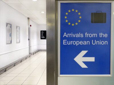 wide angle shot of an airport sign welcoming peopl 2025 02 02 13 41 21 utc политика featured, безвизовый режим, Грузия-ЕС