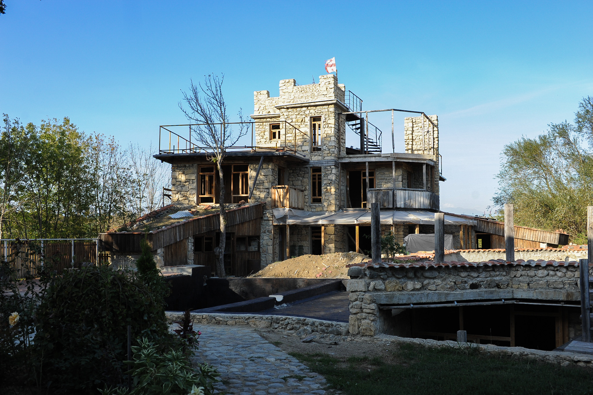 475829294 1070213801575124 8669490974707715625 n English