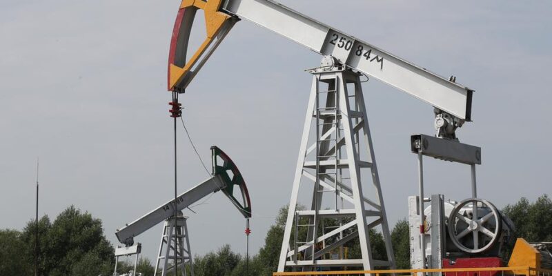 Reuters: Нефтегазовые доходы России рухнут более чем на треть в ноябре 1 61687561 403.jpg Deutsche Welle нефть