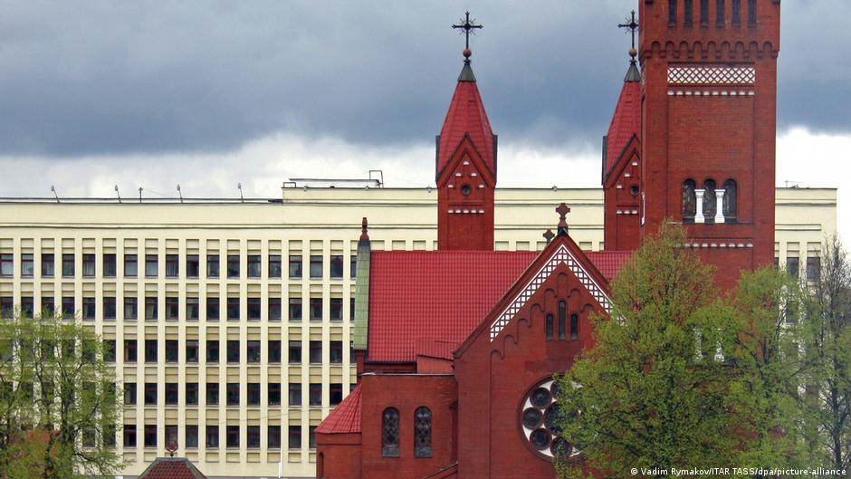 63355127 403.jpg Deutsche Welle Александр Лукашенко, священник