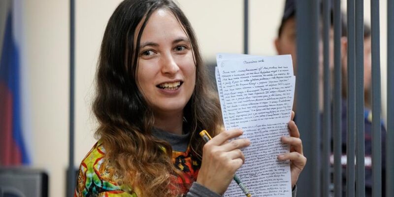 Документальный фильм "Политзек". Кто осмелился поднять голос против Кремля? 1 67415337 403.jpg Deutsche Welle Кремль