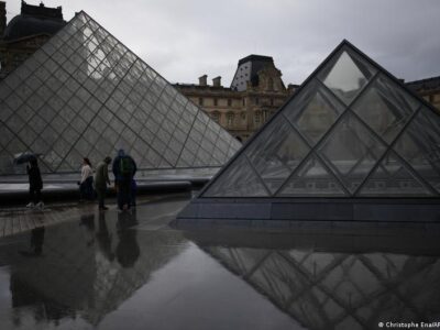 74547567 403.jpg Deutsche Welle дело Лувра