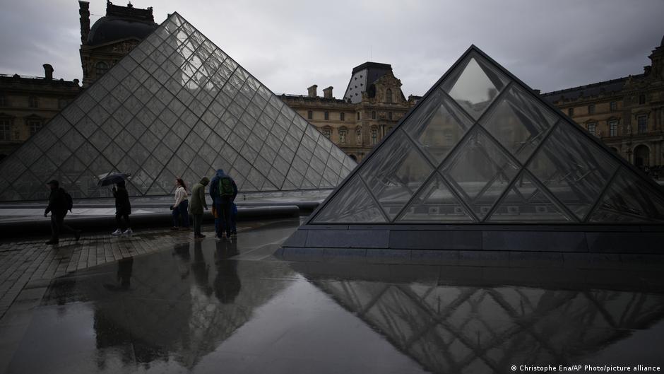 74547567 403.jpg Deutsche Welle дело Лувра