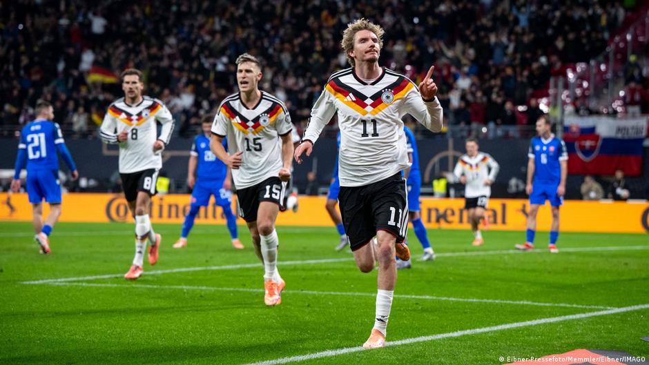 74783907 403.jpg Deutsche Welle сборная Германии