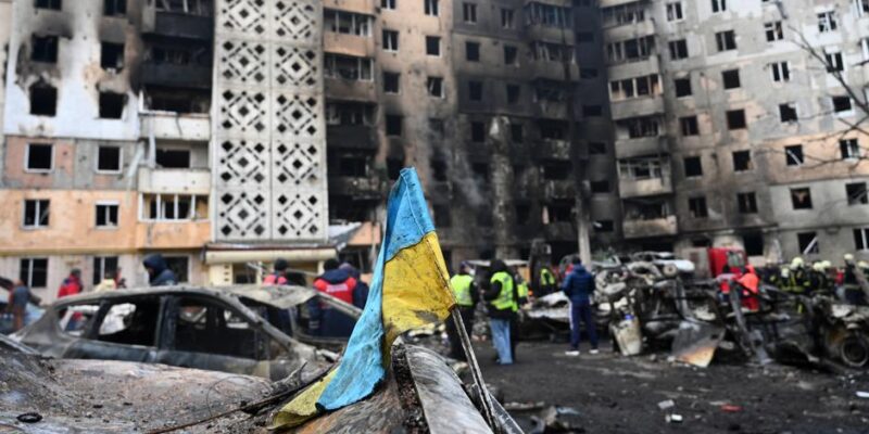 За год мирные украинцы стали гибнуть от войны на 26% чаще 1 74859142 403 1.jpg 1 Deutsche Welle Украинцы