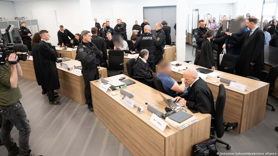 74884774 403.jpg Deutsche Welle Антифа-Восток