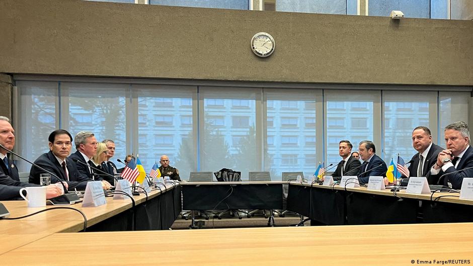 Ермак: Территории Украина не отдаст, обсуждаем лишь разграничение 1 74887926 403.jpg Deutsche Welle Андрей Ермак