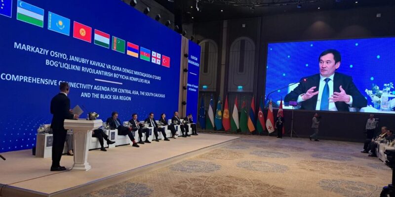 74931081 403.jpg Deutsche Welle Срединный коридор