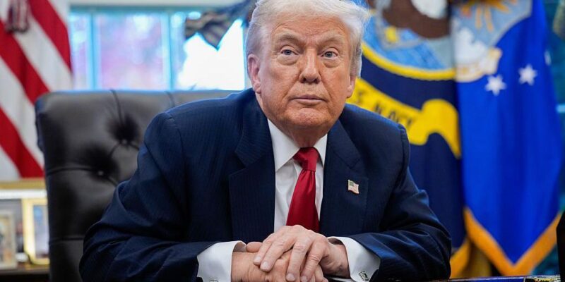 США приостановили принятие всех решений об убежище после стрельбы в нацгвардейцев в Вашингтоне 1 da4bc770 cbd4 11f0 8e93 71481b645865 2.jpg 2 Новости BBC Администрация Трампа