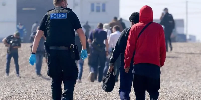 Крупнейшая иммиграционная реформа в истории Великобритании: что изменится в правилах предоставления убежища? 1 e38f2b20 c494 11f0 9025 c36e7e423373.jpg.webp Новости BBC Великобритания