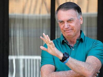 Болсонару начал отбывать 27-летний срок по делу о попытке переворота 7 ef052a90 ca6b 11f0 b92c 97eb76ce62cf.jpg Новости BBC Жаир Болсонару