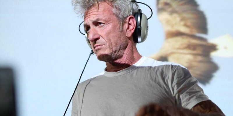 Шон Пенн за 1 доллар снялся в украинском фильме о войне. Что это за фильм? 1 f4a70280 c565 11f0 ac47 e3b40c46275e.jpg Новости BBC Шон Пенн