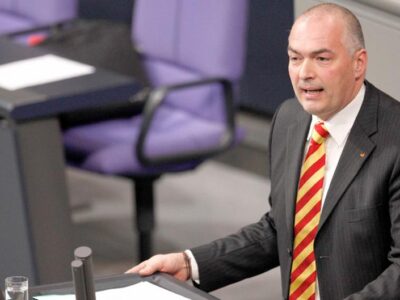 Суд выдал ордер на арест экс-депутата бундестага Фишера по делу о взятках от Азербайджана 3 17542011 403.jpg Deutsche Welle Аксель Фишер