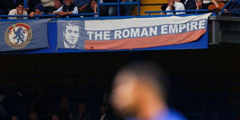 Стармер грозит Абрамовичу судом, если тот не направит деньги от продажи «Челси» на помощь Украине 1 24321680 db59 11f0 b67b 690eb873de1b.jpg Новости BBC Роман Абрамович