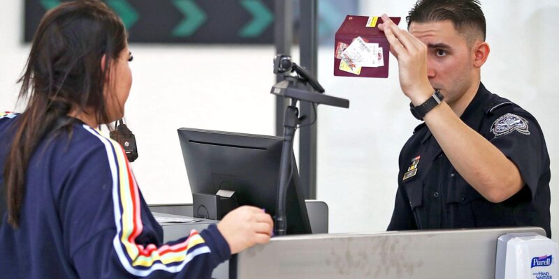 США собираются проверять соцсети у туристов из стран-союзниц. Как это будет работать — непонятно 1 25e89600 d5fc 11f0 bffa 33f15bc19d02 1.jpg 1 Новости BBC соцсети